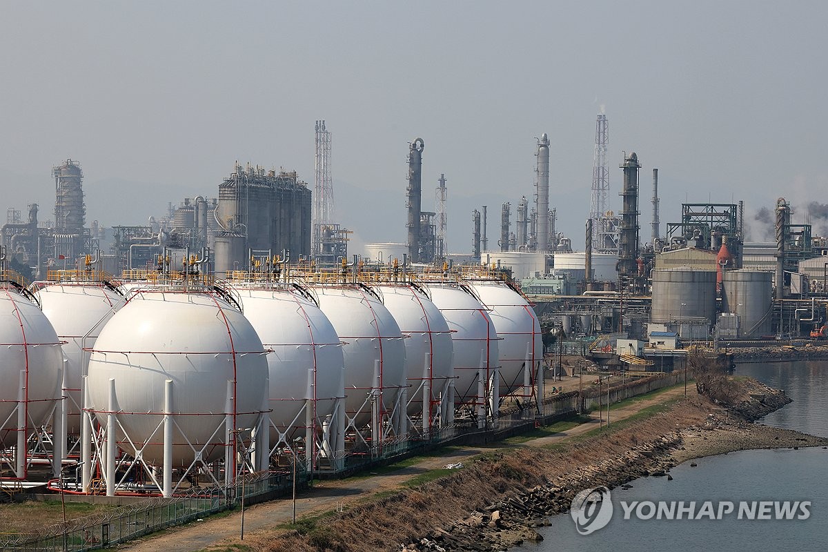 '산업의 쌀' 나프타 수출 전면금지…전량 내수 전환 | 연합뉴스