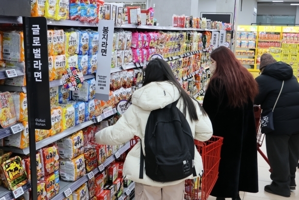 올 1분기 농식품 수출 4% 늘어…라면·과자가 이끌어